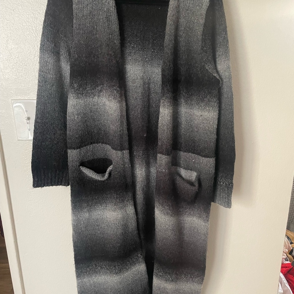 Joseph A Black and Gray Ombre Cardigan